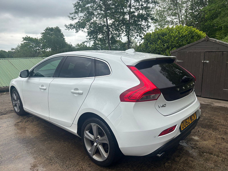 Volvo V40 2.0 D4 SE Lux Nav Hatchback 5dr Diesel Geartronic Euro 5 (s/s) (177 ps) 5dr Automatic 2026