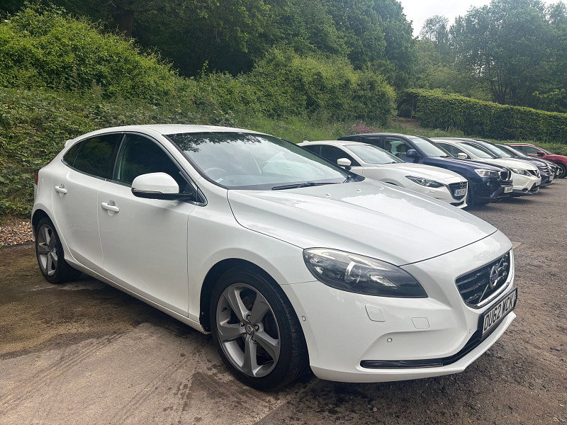 Volvo V40 2.0 D4 SE Lux Nav Hatchback 5dr Diesel Geartronic Euro 5 (s/s) (177 ps) 5dr Automatic 2026