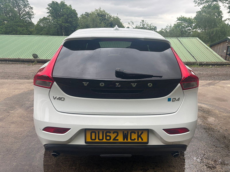 Volvo V40 2.0 D4 SE Lux Nav Hatchback 5dr Diesel Geartronic Euro 5 (s/s) (177 ps) 5dr Automatic 2026