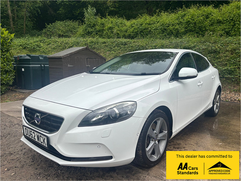 Volvo V40 2.0 D4 SE Lux Nav Hatchback 5dr Diesel Geartronic Euro 5 (s/s) (177 ps) 5dr Automatic 2026