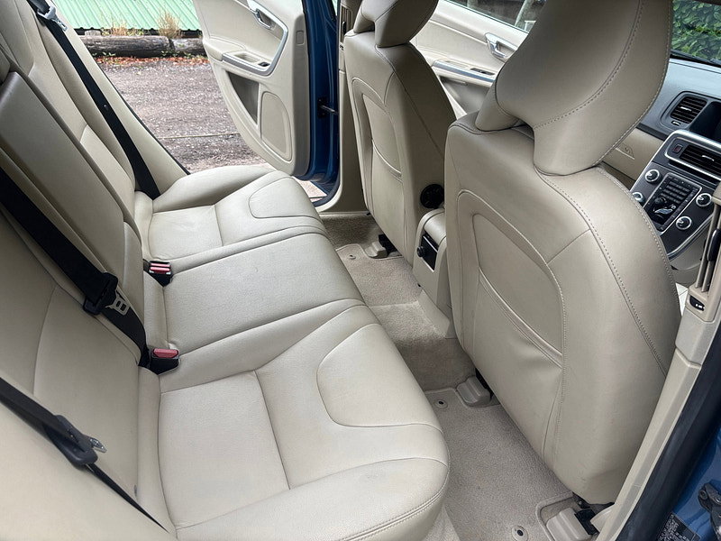 Volvo V60 2.0 D4 SE Lux Nav Estate 5dr Diesel Manual Euro 6 (s/s) (181 ps) 5dr Manual 2026