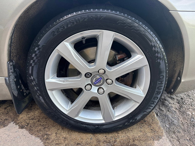 Volvo V70 2.0 D4 SE Lux Estate 5dr Diesel Auto Euro 6 (s/s) (181 ps) 5dr Automatic 2026