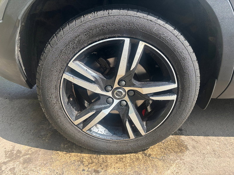 Volvo XC40 2.0 D3 R-Design SUV 5dr Diesel Auto AWD Euro 6 (s/s) (150 ps) 5dr Automatic 2026