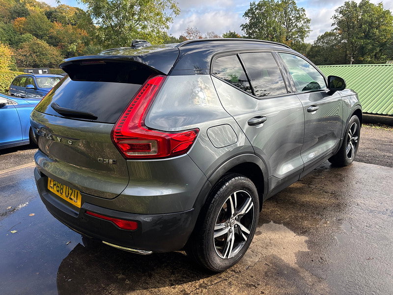Volvo XC40 2.0 D3 R-Design SUV 5dr Diesel Auto AWD Euro 6 (s/s) (150 ps) 5dr Automatic 2026