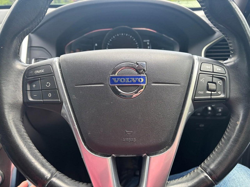Volvo XC60 2.4 D5 SE Lux Nav SUV 5dr Diesel Geartronic AWD Euro 5 (215 ps) 5dr Automatic 2026