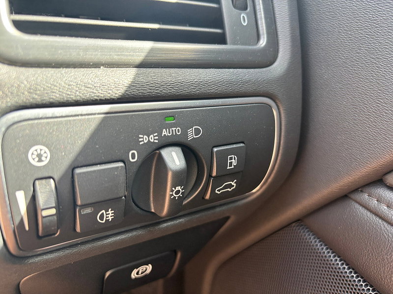 Volvo XC70 2.0 D4 SE Lux Estate 5dr Diesel Manual Euro 6 (s/s) (181 ps) 5dr Manual 2026