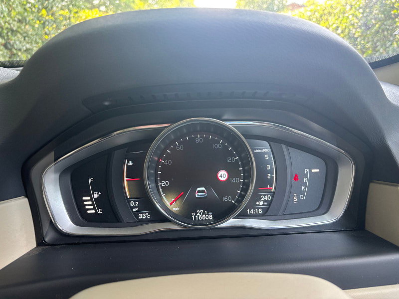 Volvo XC70 2.4 D5 SE Lux Estate 5dr Diesel Geartronic AWD Euro 5 (215 ps) 5dr Automatic 2026