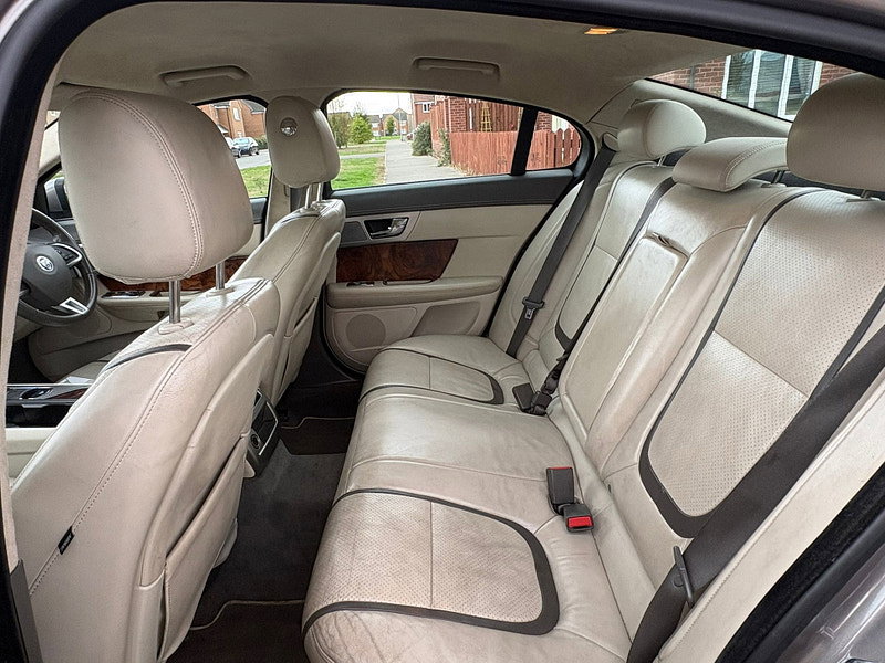 Jaguar XF 2.2d Portfolio Saloon 4dr Diesel Auto Euro 5 (s/s) (190 ps)
