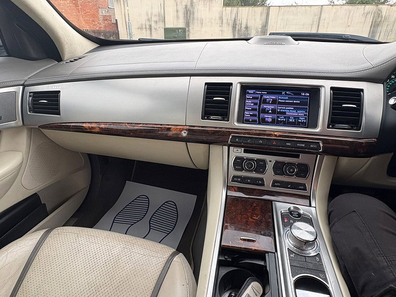 Jaguar XF 2.2d Portfolio Saloon 4dr Diesel Auto Euro 5 (s/s) (190 ps)