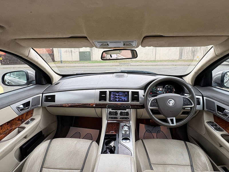 Jaguar XF 2.2d Portfolio Saloon 4dr Diesel Auto Euro 5 (s/s) (190 ps)