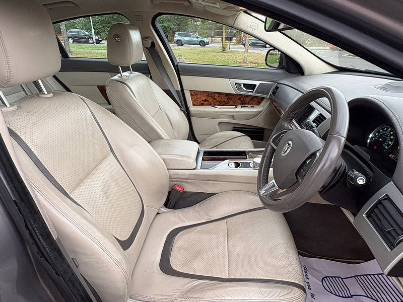 Jaguar XF 2.2d Portfolio Saloon 4dr Diesel Auto Euro 5 (s/s) (190 ps)