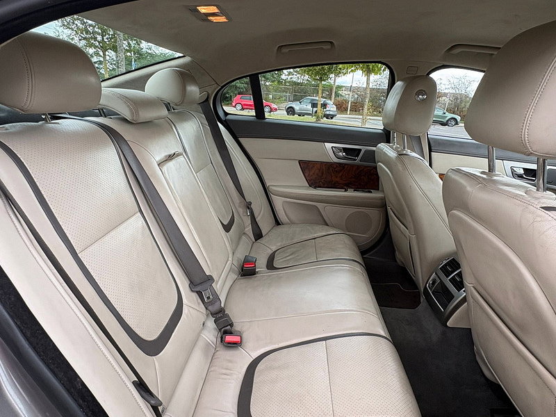 Jaguar XF 2.2d Portfolio Saloon 4dr Diesel Auto Euro 5 (s/s) (190 ps)