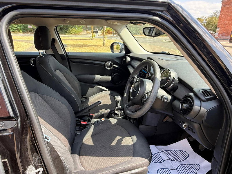 MINI Hatch 1.5 Cooper Hatchback 5dr Petrol Manual Euro 6 (s/s) (136 ps)