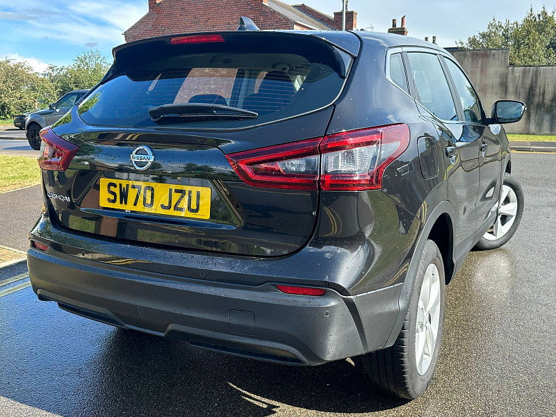 Nissan Qashqai 1.3 DIG-T Acenta Premium SUV 5dr Petrol Manual Euro 6 (s/s) (140 ps)