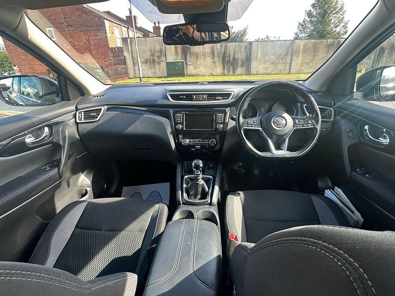 Nissan Qashqai 1.3 DIG-T Acenta Premium SUV 5dr Petrol Manual Euro 6 (s/s) (140 ps)
