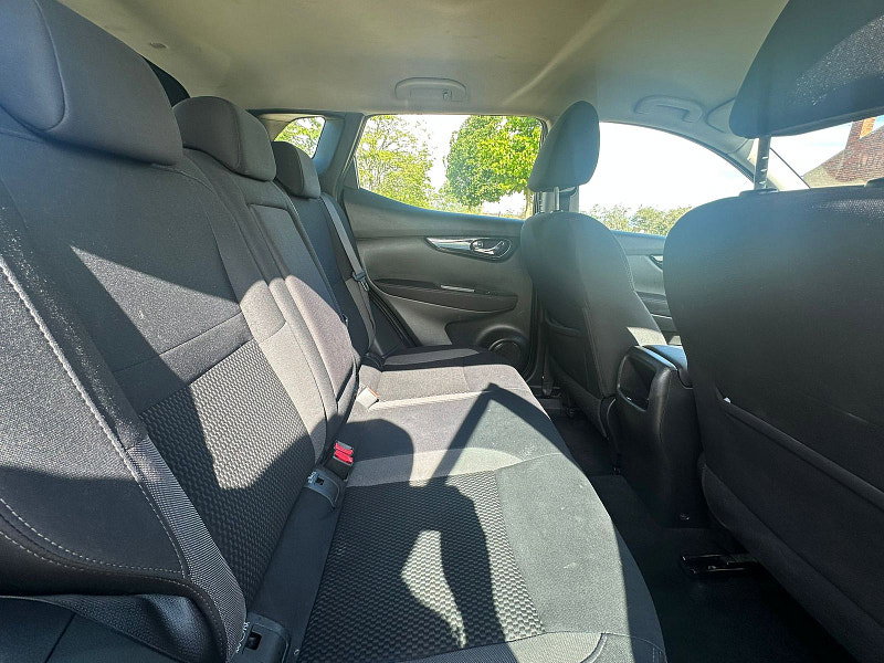Nissan Qashqai 1.3 DIG-T Acenta Premium SUV 5dr Petrol Manual Euro 6 (s/s) (140 ps)