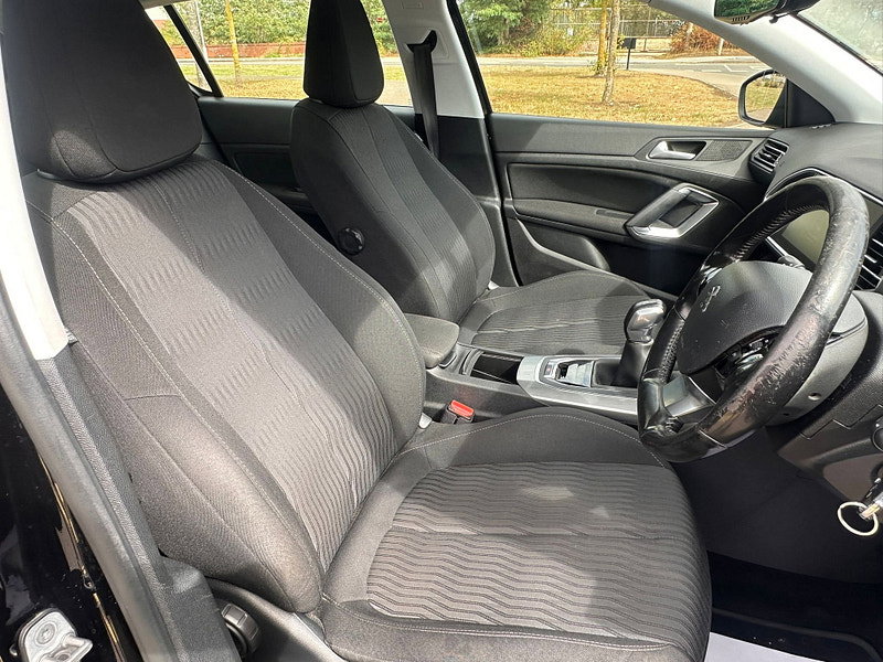 Peugeot 308 1.2 PureTech Active Hatchback 5dr Petrol Manual Euro 6 (s/s) (110 ps)