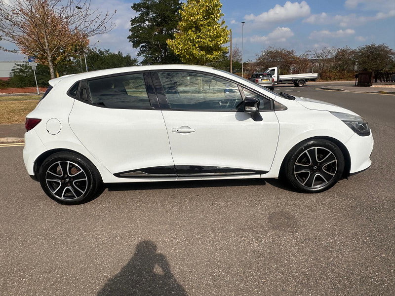 Renault Clio 0.9 TCe Dynamique MediaNav Hatchback 5dr Petrol Manual Euro 5 (s/s) (90 ps)