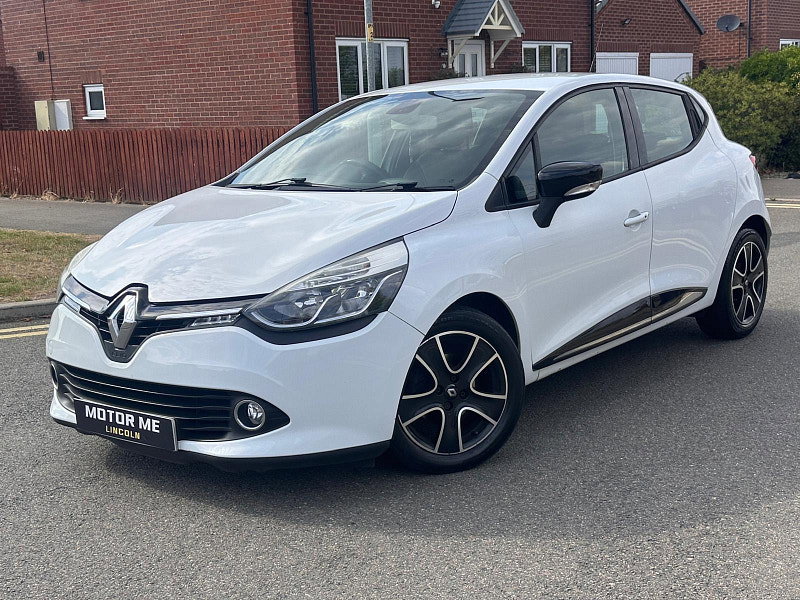 Renault Clio 0.9 TCe Dynamique MediaNav Hatchback 5dr Petrol Manual Euro 5 (s/s) (90 ps)