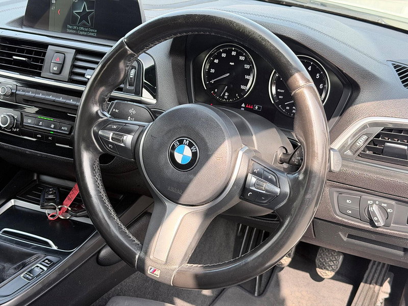 BMW 1 Series 1.5 118i M Sport Shadow Edition Euro 6 (s/s) 5dr 5dr Manual 2026