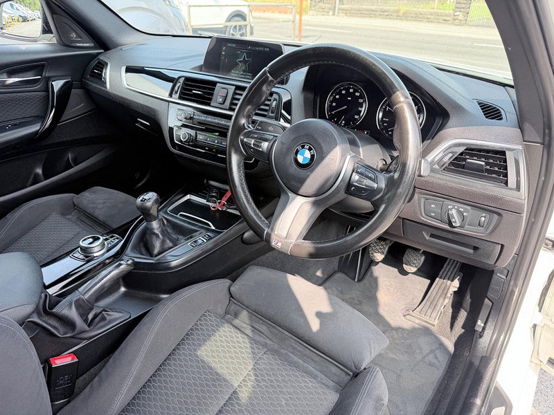 BMW 1 Series 1.5 118i M Sport Shadow Edition Euro 6 (s/s) 5dr 5dr Manual 2026