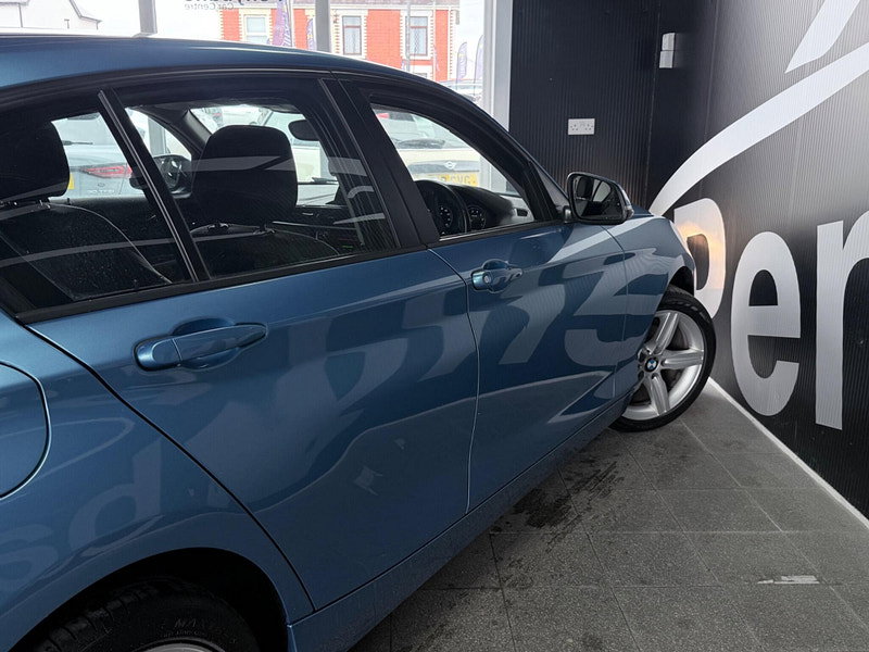 BMW 1 Series 1.5 118i Sport Hatchback 5dr Petrol Manual Euro 6 (s/s) (136 ps) 5dr Manual 2026