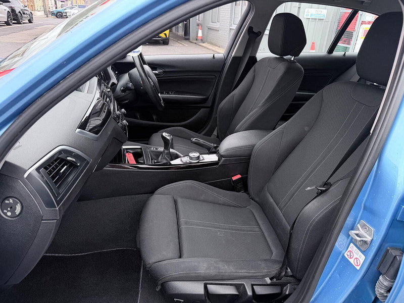 BMW 1 Series 1.5 118i Sport Hatchback 5dr Petrol Manual Euro 6 (s/s) (136 ps) 5dr Manual 2026