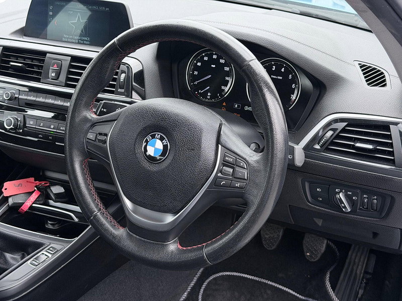 BMW 1 Series 1.5 118i Sport Hatchback 5dr Petrol Manual Euro 6 (s/s) (136 ps) 5dr Manual 2026