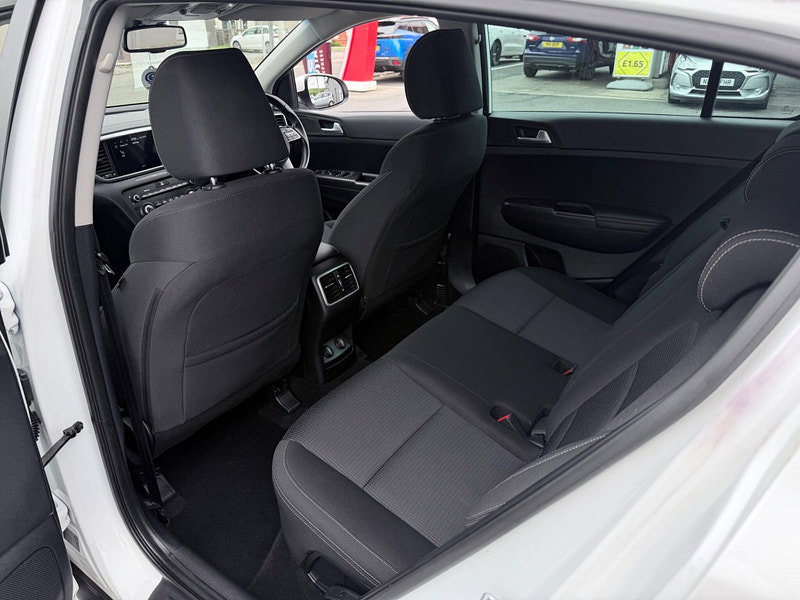 Kia Sportage 1.6 GDi 2 Euro 6 (s/s) 5dr 5dr Manual 2026