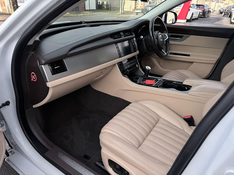 Jaguar XF 2.0d Portfolio Sportbrake Euro 6 (s/s) 5dr 5dr Manual 2026