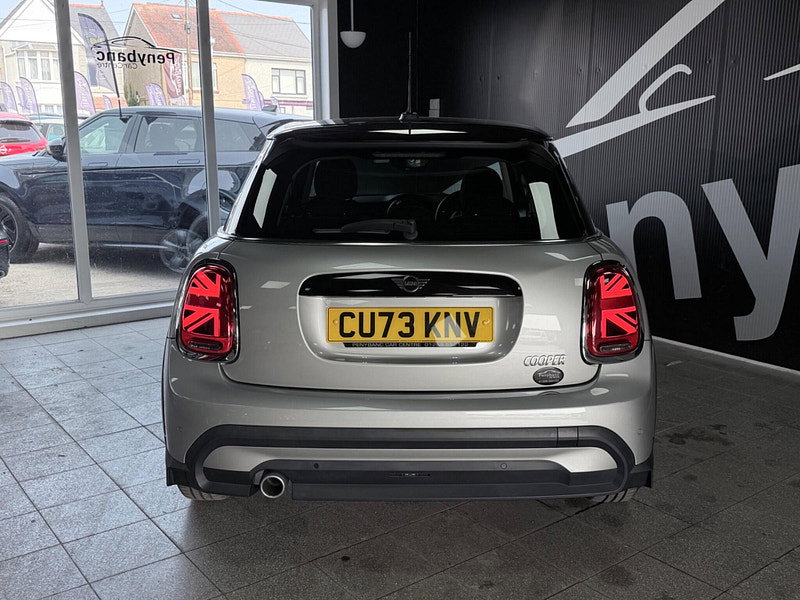 MINI Hatch 1.5 Cooper Classic Euro 6 (s/s) 5dr 5dr Manual 2026