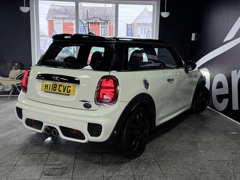 MINI Hatch 2.0 John Cooper Works Euro 6 (s/s) 3dr 3dr Manual 2026