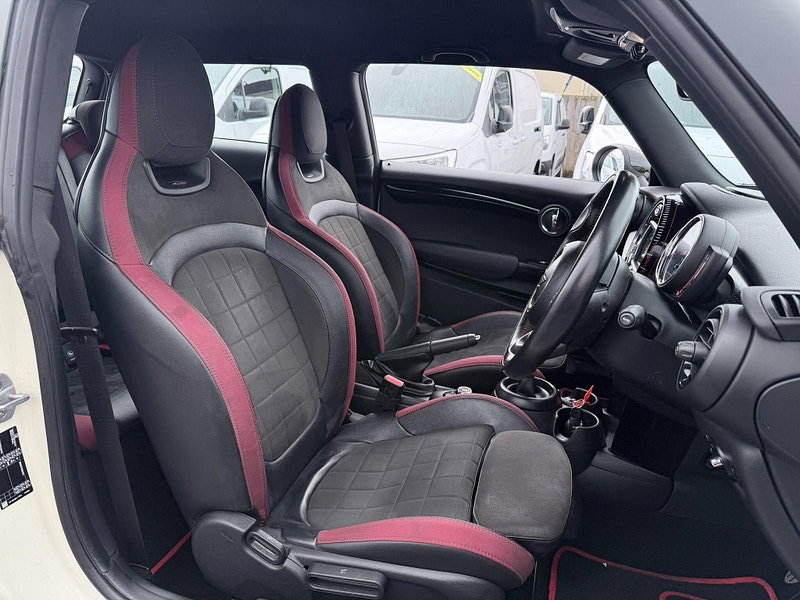 MINI Hatch 2.0 John Cooper Works Euro 6 (s/s) 3dr 3dr Manual 2026