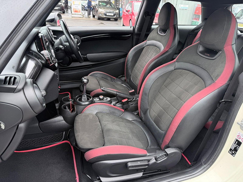 MINI Hatch 2.0 John Cooper Works Euro 6 (s/s) 3dr 3dr Manual 2026