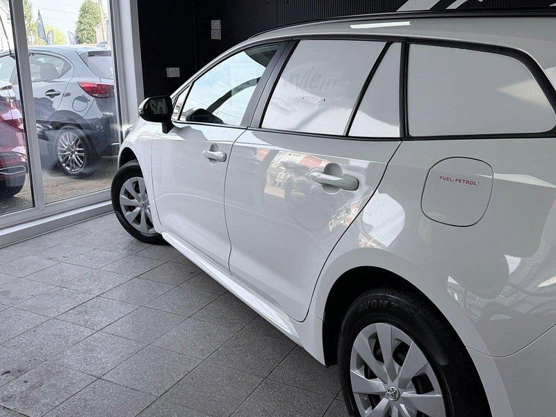 Toyota Corolla 1.8 VVT-h CVT Euro 6 (s/s) 5dr 5dr Automatic 2026