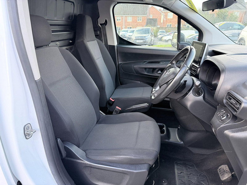 Vauxhall Combo 1.5 Turbo D 2300 Edition Auto L2 H1 Euro 6 (s/s) 4dr 4dr Automatic 2026