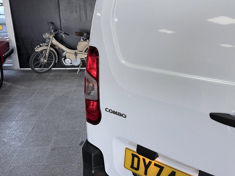 Vauxhall Combo 1.5 Turbo D 2300 Prime XL Panel Van LWB Euro 6 (s/s) 6dr 6dr Manual 2026