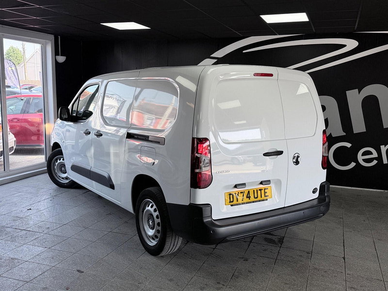 Vauxhall Combo 1.5 Turbo D 2300 Prime XL Panel Van LWB Euro 6 (s/s) 6dr 6dr Manual 2026