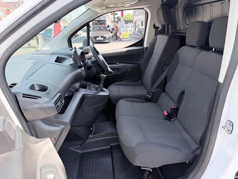 Vauxhall Combo 1.5 Turbo D 2300 Prime XL Panel Van LWB Euro 6 (s/s) 6dr 6dr Manual 2026