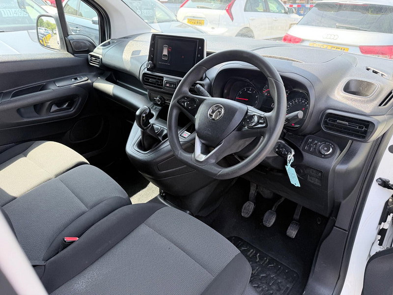 Vauxhall Combo 1.6 Turbo D 2300 Sportive L1 H1 Euro 6 (s/s) 4dr 4dr Manual 2026