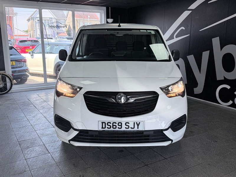 Vauxhall Combo 1.6 Turbo D 2300 Sportive L1 H1 Euro 6 (s/s) 4dr 4dr Manual 2026