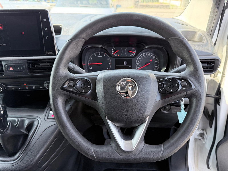 Vauxhall Combo 1.6 Turbo D 2300 Sportive L1 H1 Euro 6 (s/s) 4dr 4dr Manual 2026