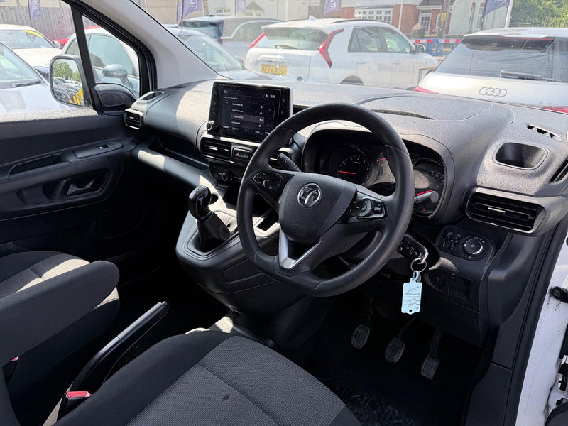 Vauxhall Combo 1.6 Turbo D 2300 Sportive L1 H1 Euro 6 (s/s) 4dr 4dr Manual 2026