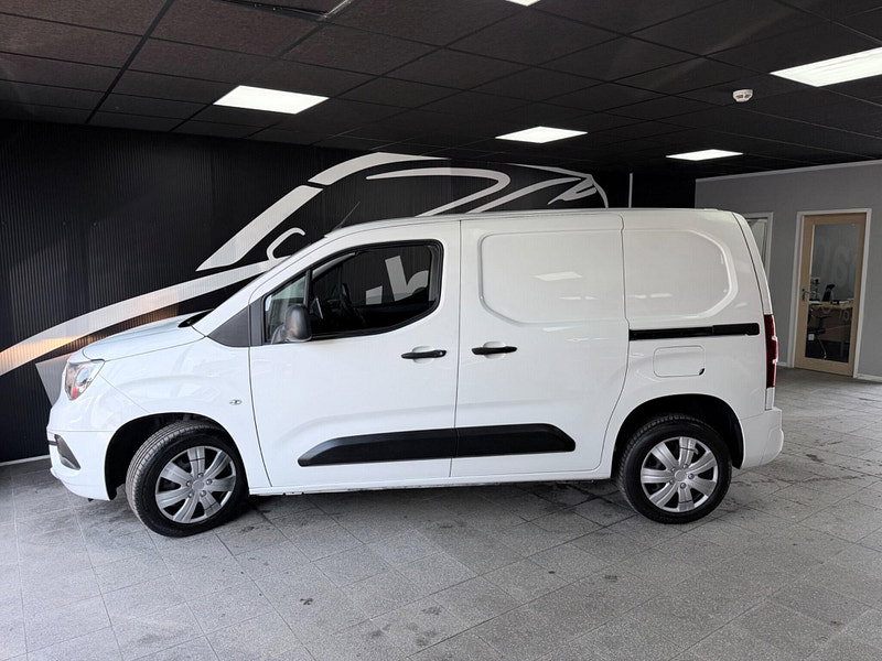 Vauxhall Combo 1.6 Turbo D 2300 Sportive L1 H1 Euro 6 (s/s) 4dr 4dr Manual 2026
