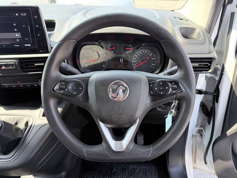Vauxhall Combo 1.6 Turbo D 2300 Sportive L1 H1 Euro 6 (s/s) 4dr 4dr Manual 2026