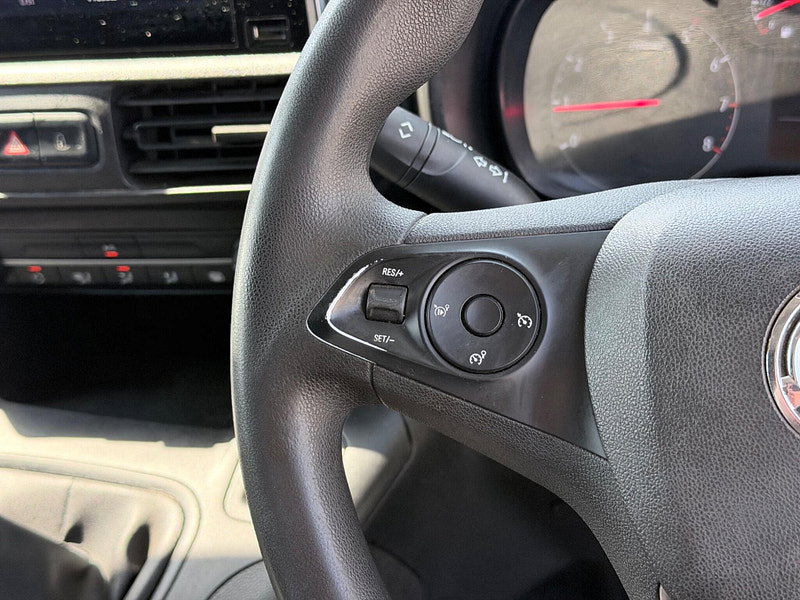 Vauxhall Combo 1.6 Turbo D 2300 Sportive L1 H1 Euro 6 (s/s) 4dr 4dr Manual 2026