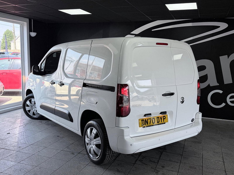 Vauxhall Combo 1.6 Turbo D 2300 Sportive L1 H1 Euro 6 (s/s) 4dr 4dr Manual 2026