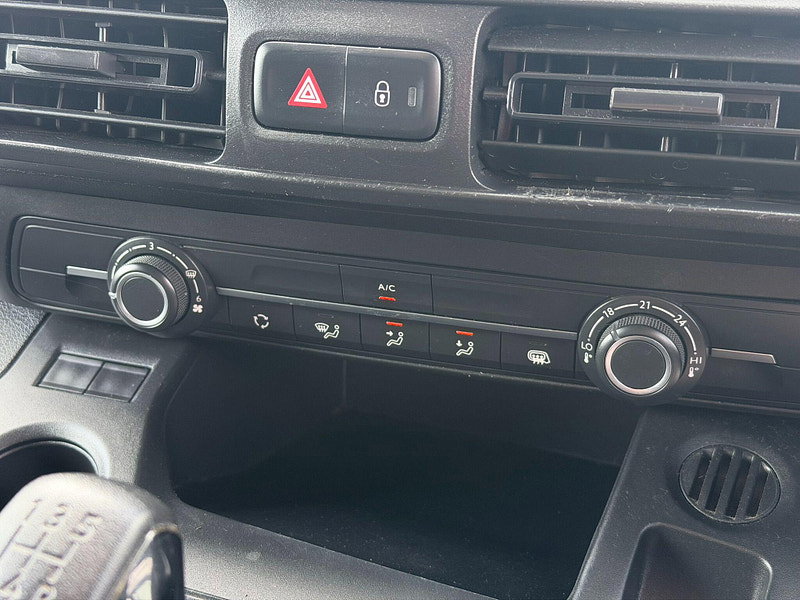 Vauxhall Combo 1.6 Turbo D 2300 Sportive L1 H1 Euro 6 (s/s) 4dr 4dr Manual 2026