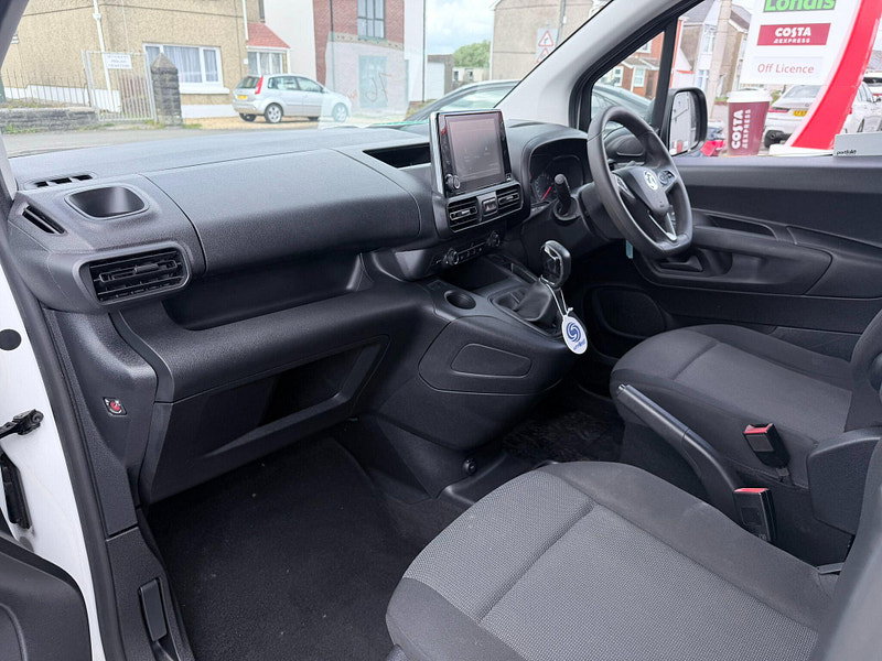 Vauxhall Combo 1.6 Turbo D 2300 Sportive L1 H1 Euro 6 (s/s) 4dr 4dr Manual 2026