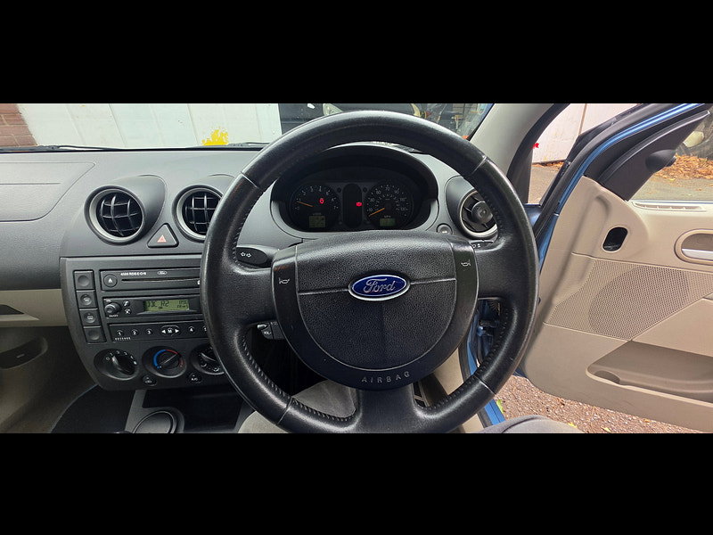 Ford Fiesta 1.4 Ghia Hatchback 5dr Petrol Manual (153 g/km, 79 bhp)